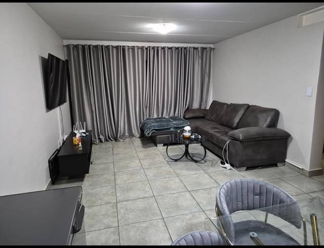 2 BEDROOM PROPERTY TO RENT IN RASLOUW